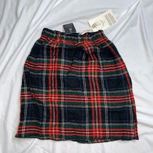 NWT Urban Outfitters Urban Renewal Plaid Mini Skirt
Red Black Womens Extra Small